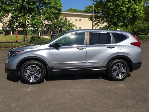 Used 2017 Honda CR-V LX image 3