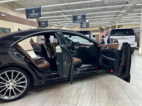 Used 2015 Mercedes-Benz CLS 400 w/ Premium 2 Package image 11