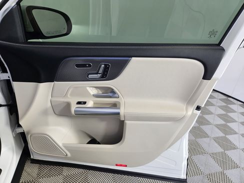 Used 2022 Mercedes-Benz GLA 250 image 44