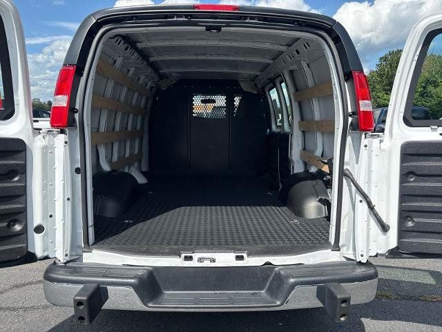 Used 2025 Chevrolet Express 2500 w/ Driver Convenience Package RWD image 8
