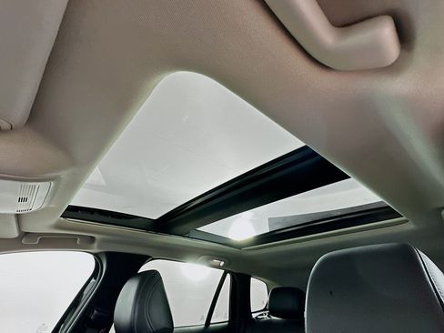 Used 2024 MAZDA CX-50 AWD 2.5 S w/ Premium Package image 26