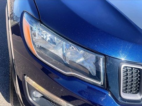 Used 2019 Jeep Compass Trailhawk image 32