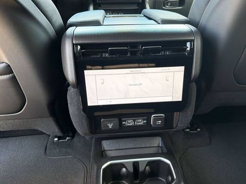 New 2026 Jeep Grand Wagoneer Summit AWD/4WD image 32