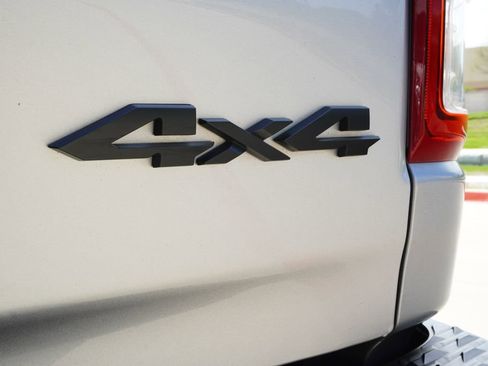 Used 2021 RAM 1500 Big Horn image 9