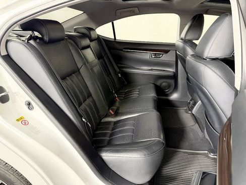 Used 2016 Lexus ES 350 w/ Luxury Package w/Wood Trim FWD image 49