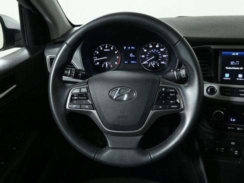 Used 2022 Hyundai Accent Limited FWD image 17