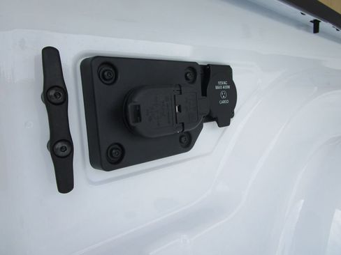 New 2025 RAM 2500 Tradesman w/ Chrome Appearance Group image 22