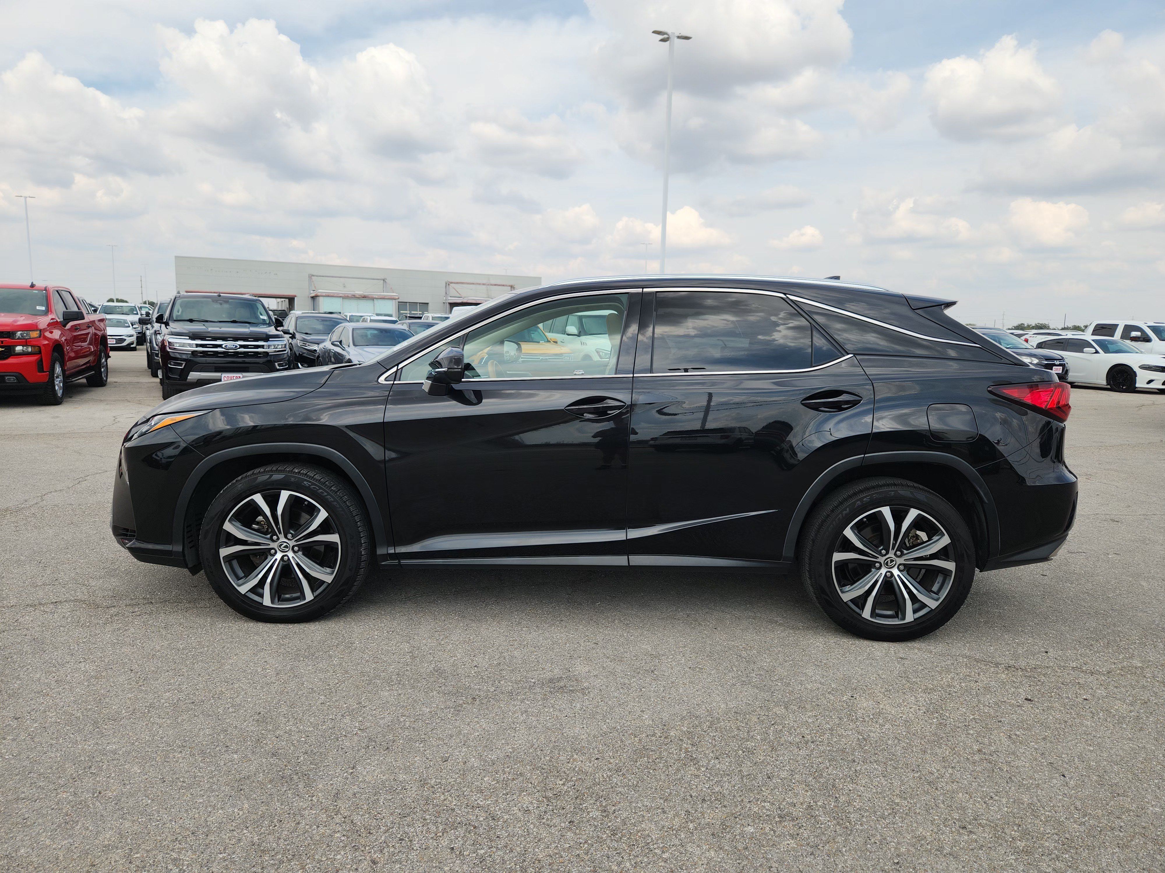Used 2018 Lexus RX 350 FWD w/ Premium Package image 4