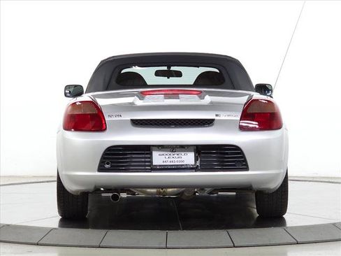 Used 2002 Toyota MR2 image 6