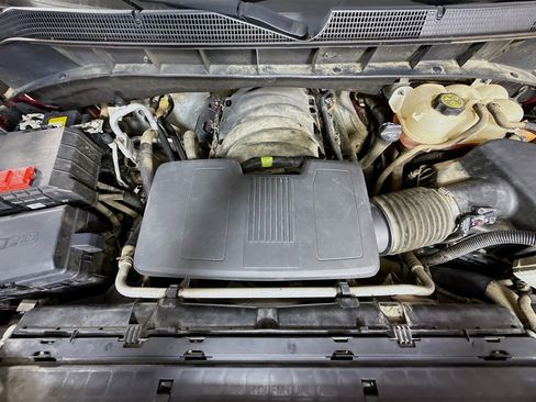 Used 2019 Chevrolet Silverado 1500 LT w/ All-Star Edition image 38