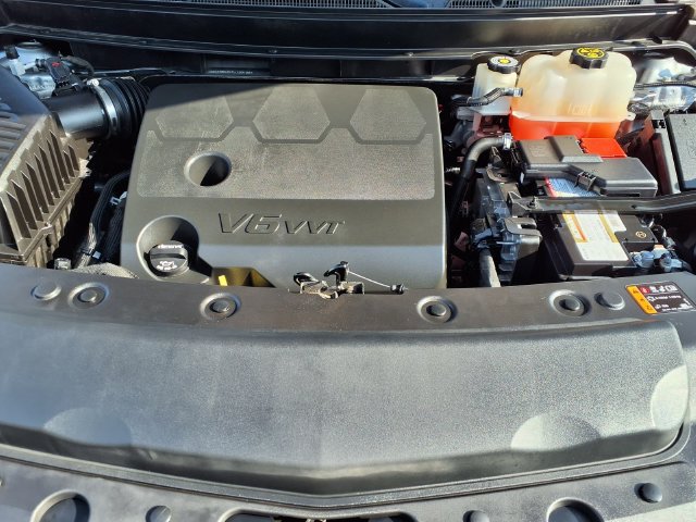Used 2023 Buick Enclave Essence FWD image 3