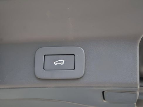 Used 2026 Jaguar F-PACE R-Dynamic S AWD/4WD image 17