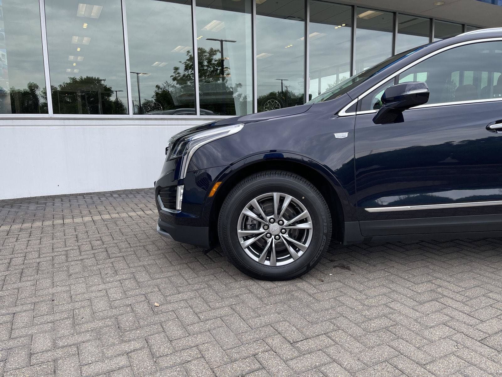 Used 2021 Cadillac XT5 Premium Luxury w/ LPO, Floor Liner Package AWD/4WD image 9