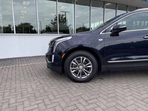 Used 2021 Cadillac XT5 Premium Luxury w/ LPO, Floor Liner Package AWD/4WD image 9