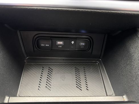 Used 2025 Kia Sportage EX FWD image 18