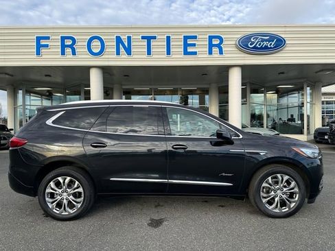 Used 2021 Buick Enclave Avenir w/ Avenir Technology Package image 2