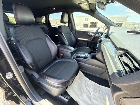 Used 2025 Ford Escape ST-Line FWD image 25