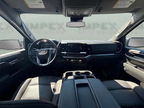 Used 2025 GMC Sierra 1500 SLT RWD image 9