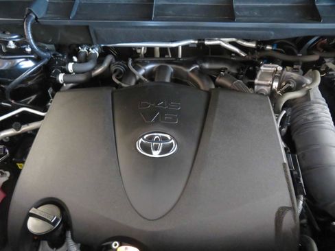 Used 2021 Toyota Highlander XSE image 62