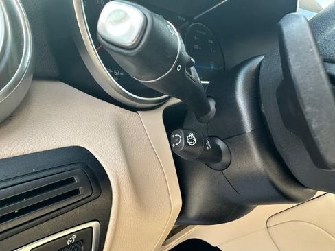 Used 2022 Mercedes-Benz GLC 300 4MATIC image 15