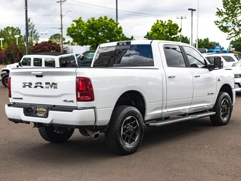 Used 2025 RAM 3500 Laramie AWD/4WD image 8