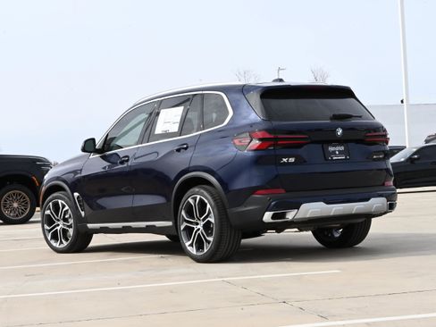 Used 2026 BMW X5 xDrive40i AWD/4WD image 2