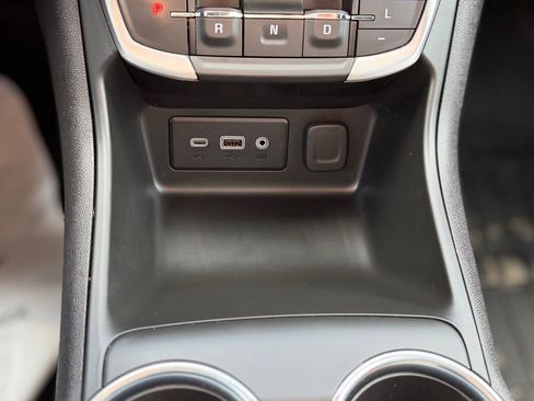 Used 2021 GMC Terrain SLE w/ Driver Convenience Package image 12