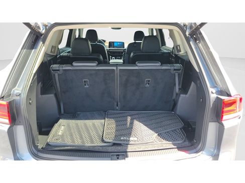 Used 2024 Volkswagen Atlas SE FWD image 9