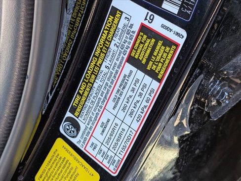 Used 2025 Toyota Camry LE w/ Convenience Package image 16