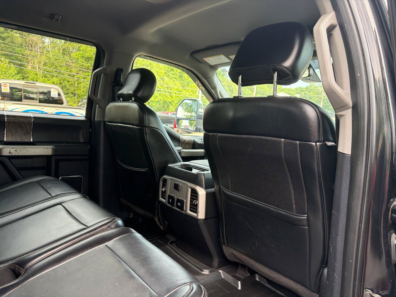 Used 2019 Ford F350 Lariat w/ Lariat Ultimate Package AWD/4WD image 47