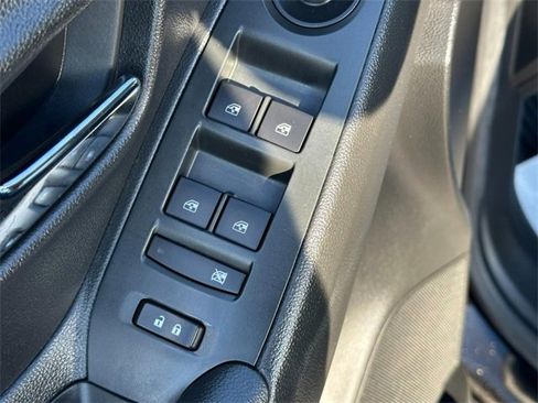 Certified 2021 Chevrolet Trax LT w/ Redline Edition image 16