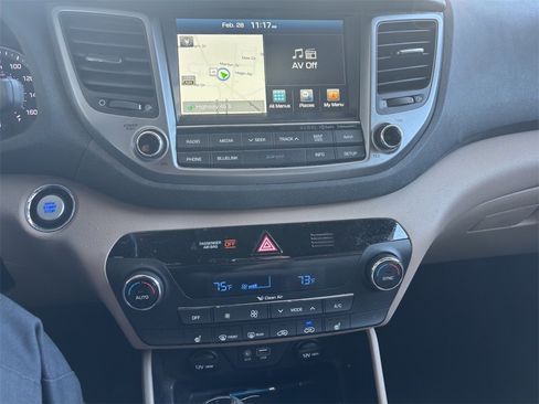 Used 2017 Hyundai Tucson SE Plus image 23