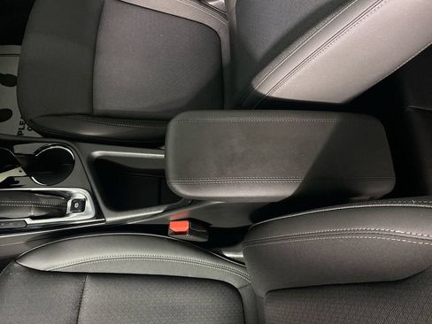 Used 2024 Buick Encore GX Preferred w/ Comfort Package AWD/4WD image 19