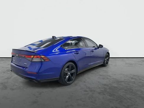 Used 2025 Honda Accord Sport image 4