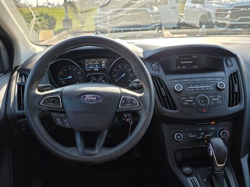 Used 2018 Ford Focus SE image 29