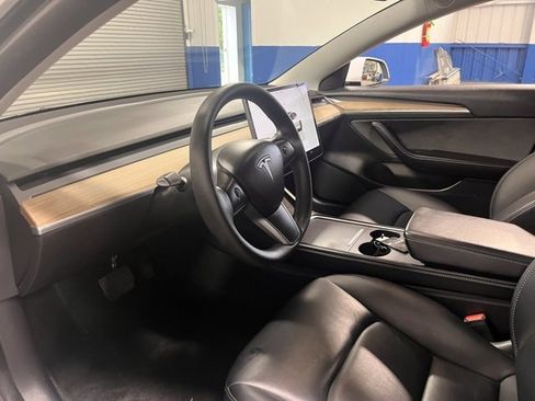 Used 2022 Tesla Model 3 Long Range image 23