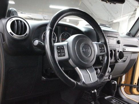 Used 2014 Jeep Wrangler Sport image 12