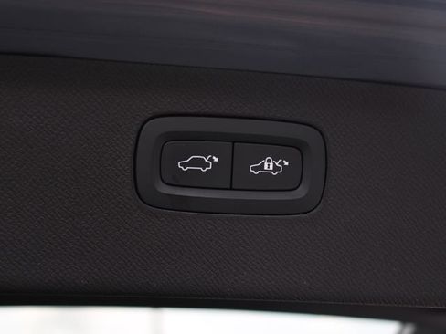 Used 2023 Volvo XC90 B5 Core AWD/4WD image 12