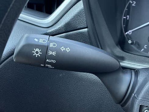Used 2024 Toyota Corolla Cross AWD Hybrid image 27