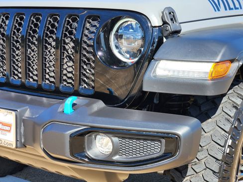 Used 2023 Jeep Wrangler Unlimited w/ Cold Weather Group image 10