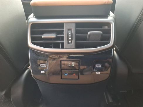 Used 2024 Lexus RX 350 Premium image 11