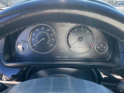 Used 2015 BMW 528i Sedan image 25