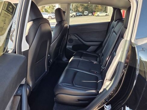 Used 2024 Tesla Model Y Long Range image 10