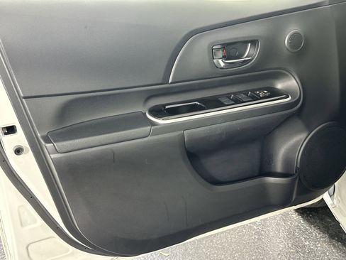 Used 2016 Toyota Prius C Two image 32