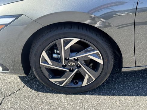 New 2025 Hyundai Elantra Limited w/ Cargo Package image 11