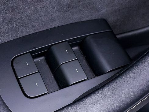 Used 2023 Tesla Model 3 Standard Range RWD image 18