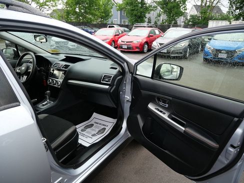 Used 2017 Subaru Crosstrek 2.0i Premium w/ Moonroof Package AWD/4WD image 22