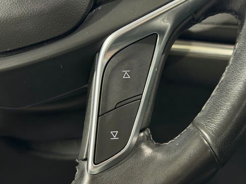 Used 2018 Cadillac XT5 Luxury w/ Driver Awareness Package FWD image 21