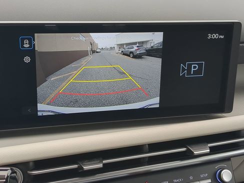 Certified 2025 Hyundai Tucson SE image 19