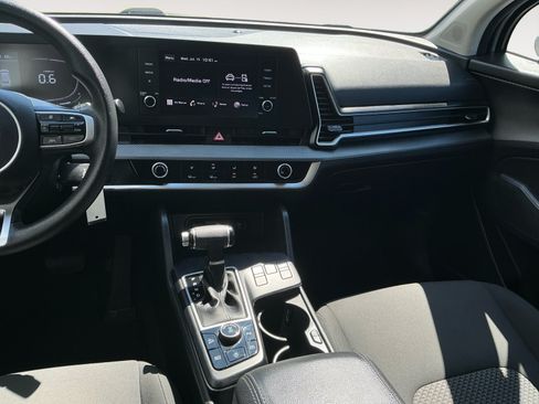 Used 2023 Kia Sportage LX AWD/4WD image 11